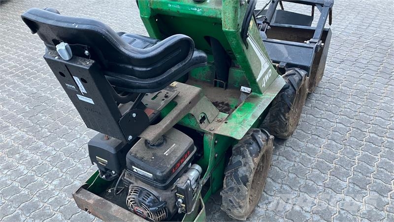 Avant Staldkat LS60 Avant Staldkat LS60 Mini nakladalci