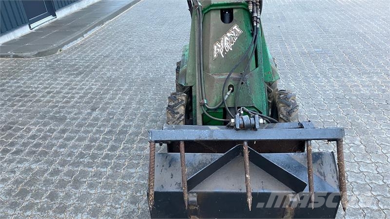Avant Staldkat LS60 Avant Staldkat LS60 Mini nakladalci