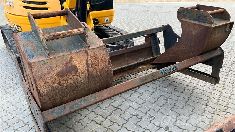 JCB 8055ZTS JCB 8055 ZTS med Powertilt Gravemaskiner på larvebånd