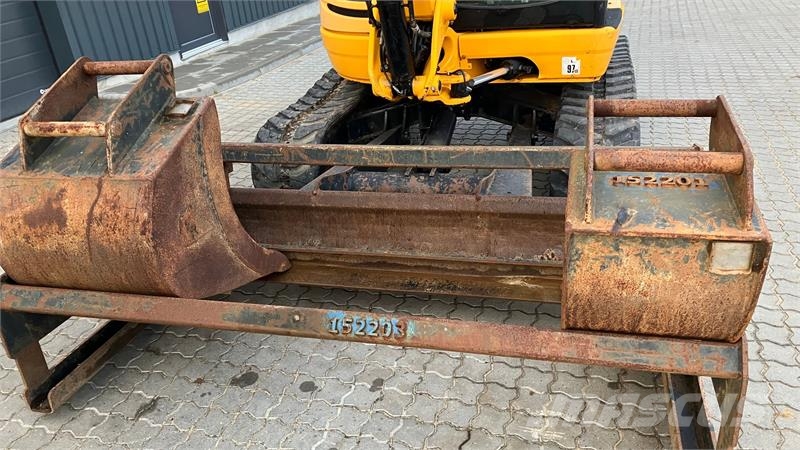JCB 8055ZTS JCB 8055 ZTS med Powertilt Gravemaskiner på larvebånd