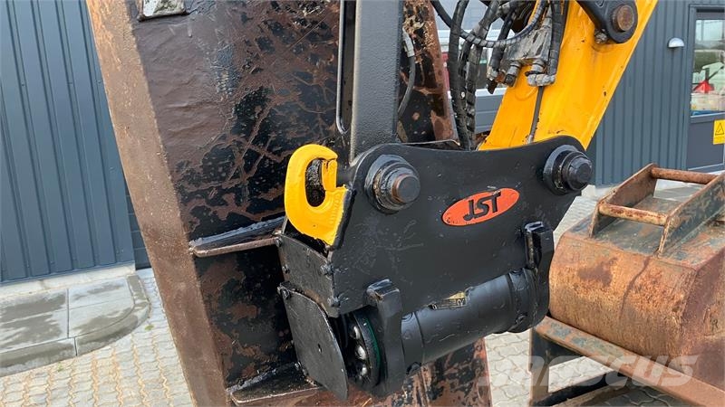 JCB 8055ZTS JCB 8055 ZTS med Powertilt Gravemaskiner på larvebånd