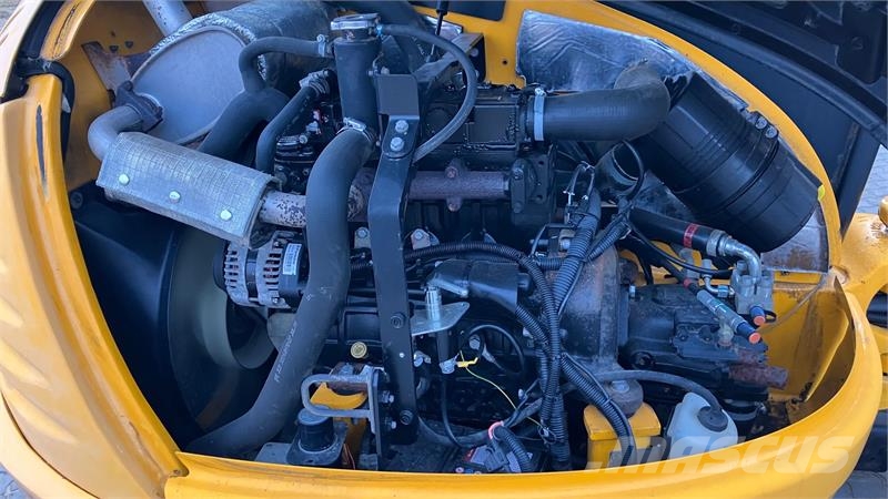 JCB 8055ZTS JCB 8055 ZTS med Powertilt Gravemaskiner på larvebånd