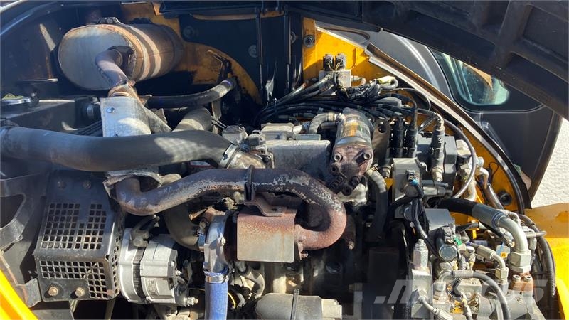 JCB 8085 ZTS JCB 8085 ZTS.med Powertilt Rupsgraafmachines