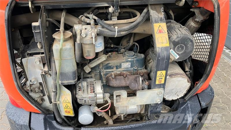 Kubota KX019-4 Kubota KX19-4 med meget udstyr Εκσκαφάκι (διαβολάκι) < 7t
