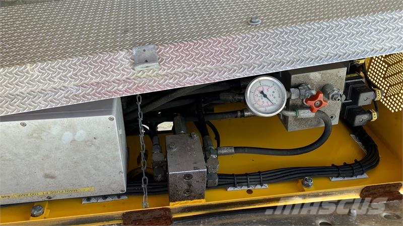Omme 1550  Omme 1550 15 meters trailer lift رافعات ومنصات أخرى