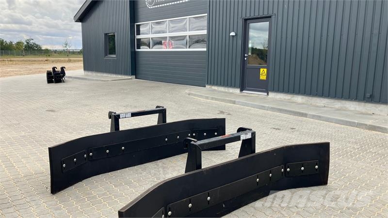 Weidemann Alle modeller NY Skrabeblad 285cm Weidemann ophæng Otros accesorios para tractores