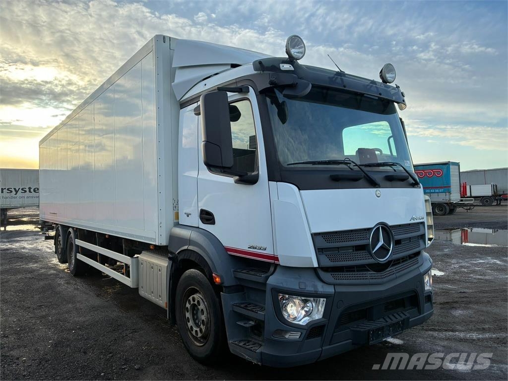 Mercedes-Benz 2533 Box - Koffer Box body trucks