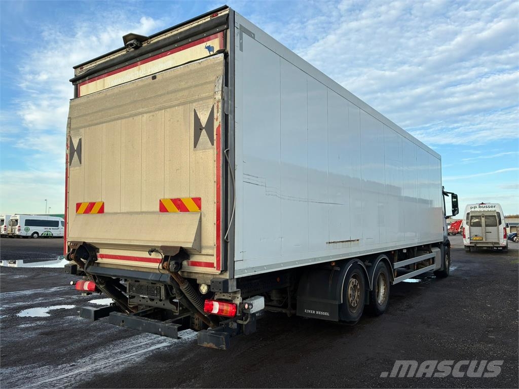 Mercedes-Benz 2533 Box - Koffer Box body trucks