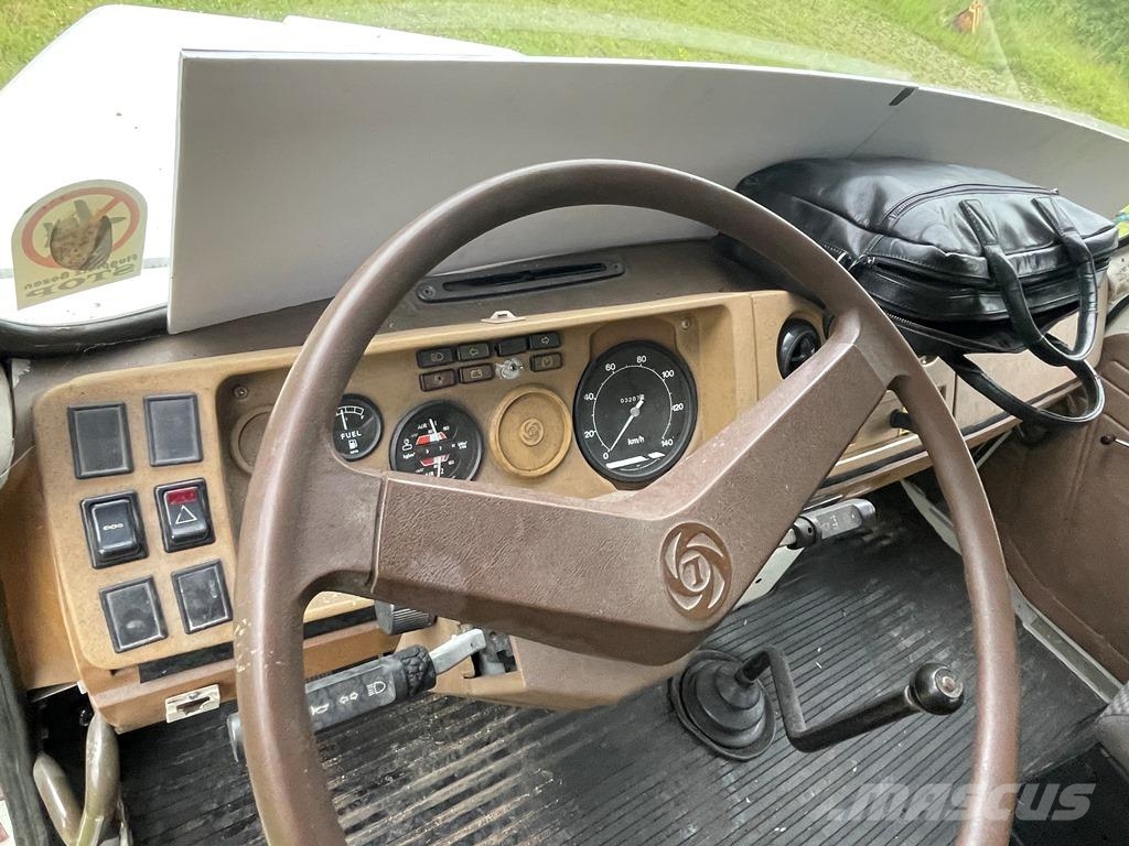Leyland Landmaster 9-12 Camiones bañeras basculantes o volquetes