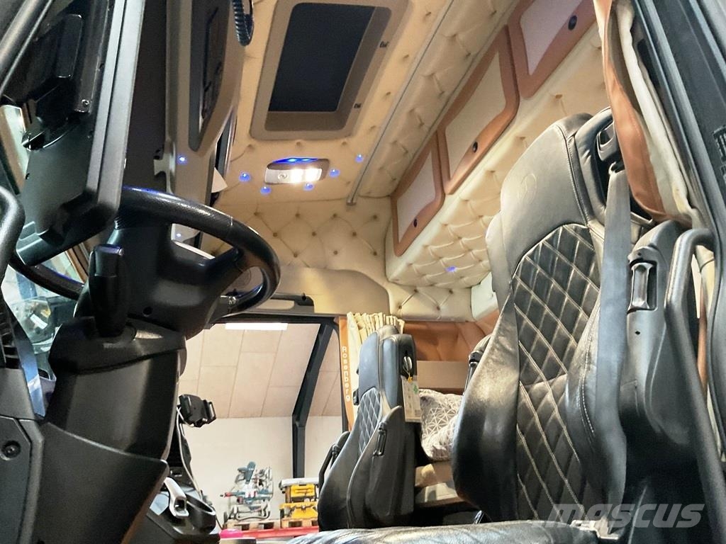 Mercedes-Benz 3256 8x4*4 Hiab 302 kran inkl. kærre Kiperi kamioni