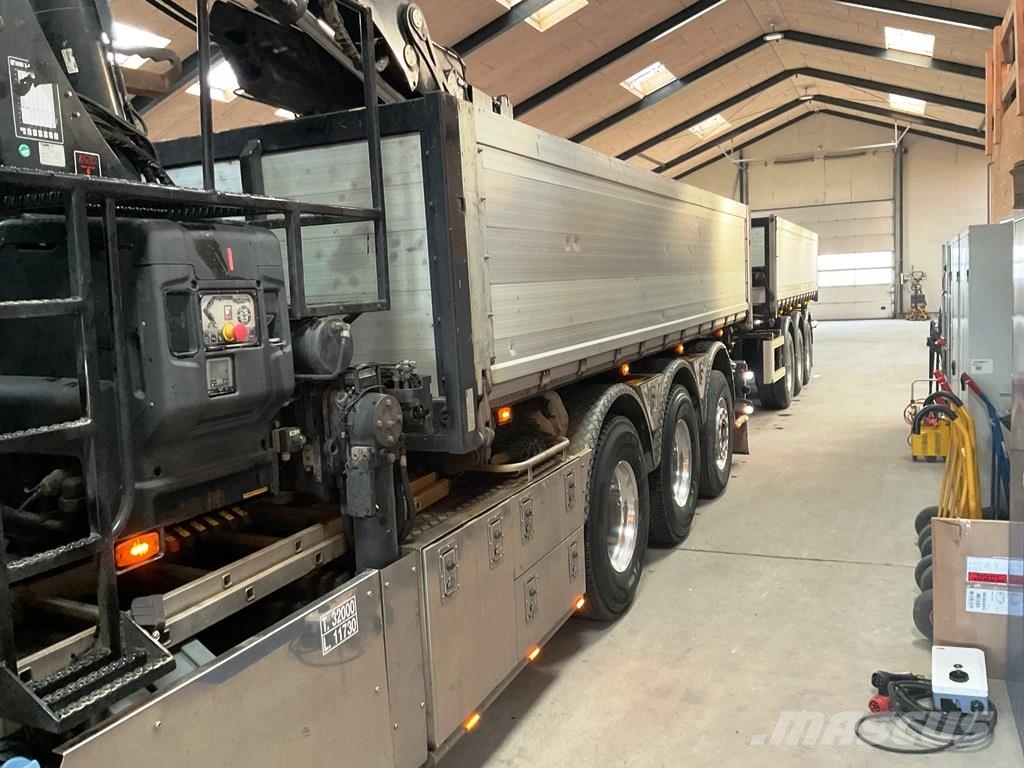 Mercedes-Benz 3256 8x4*4 Hiab 302 kran inkl. kærre Kiperi kamioni