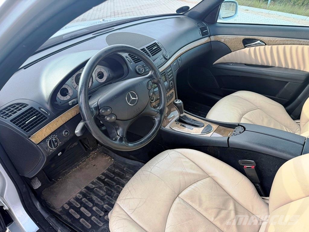 Mercedes-Benz E320CDI Sedan سيارات