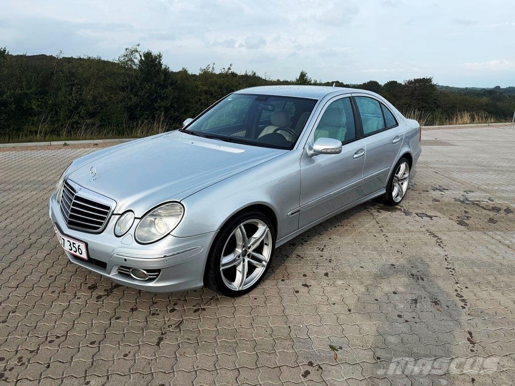 Mercedes-Benz E320CDI Sedan سيارات