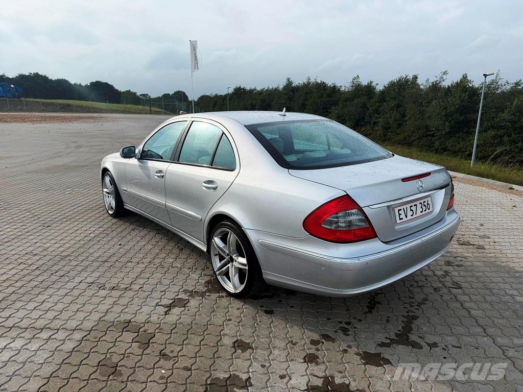 Mercedes-Benz E320CDI Sedan سيارات