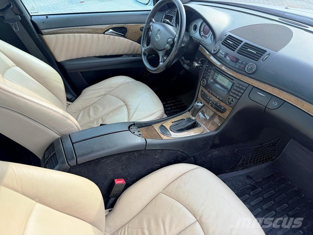 Mercedes-Benz E320CDI Sedan سيارات