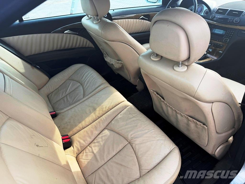 Mercedes-Benz E320CDI Sedan سيارات