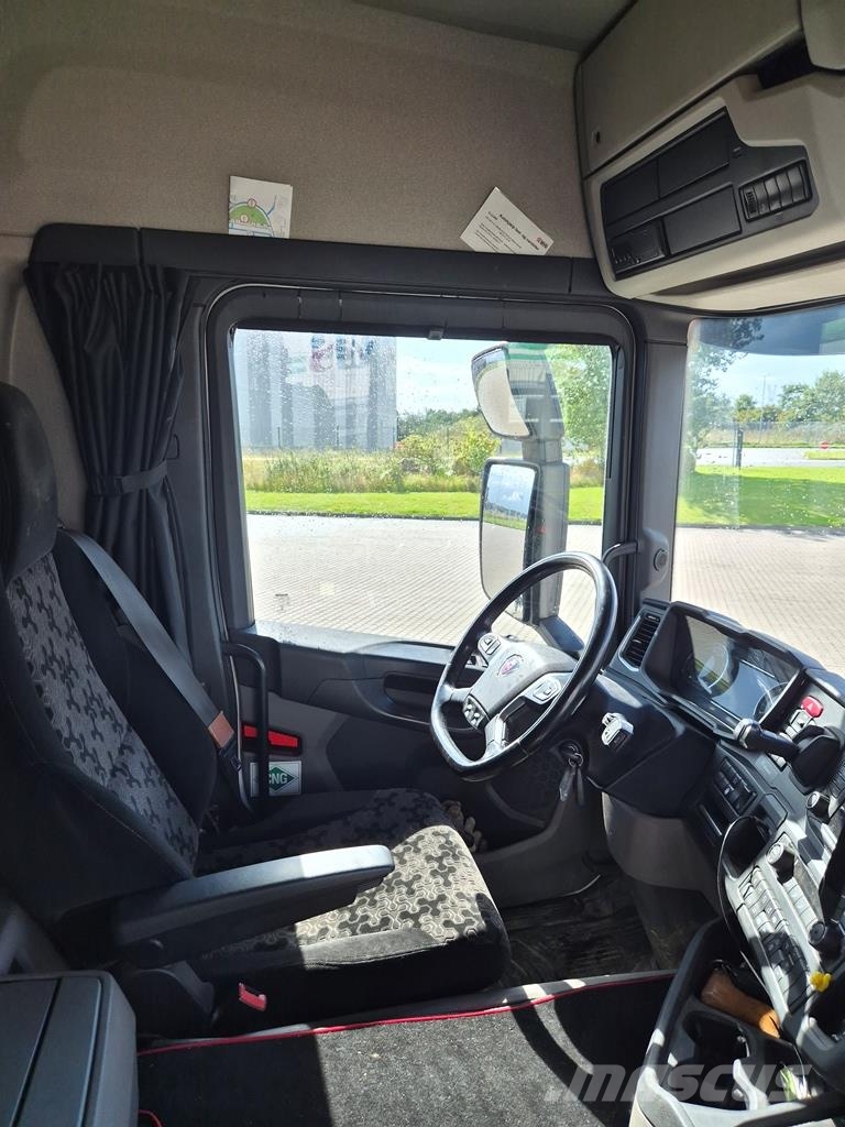 Scania G410 GAS HMF 2820 kran Kranwagen