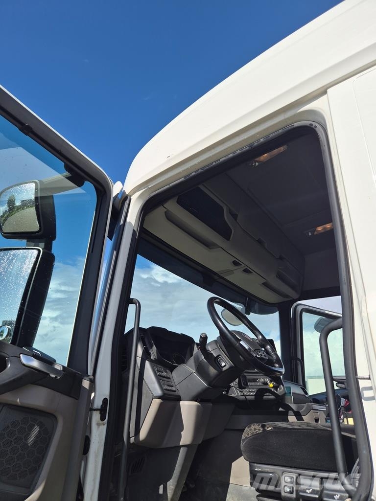 Scania G410 GAS HMF 2820 kran Kranwagen
