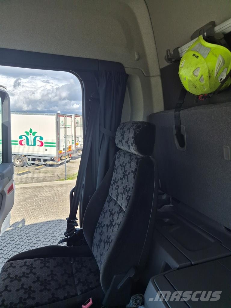 Scania G410 GAS HMF 2820 kran Kranwagen
