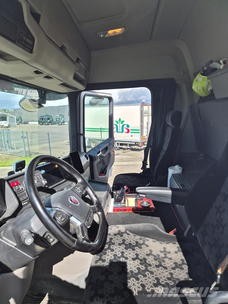 Scania G410 GAS HMF 2820 kran Kranwagen