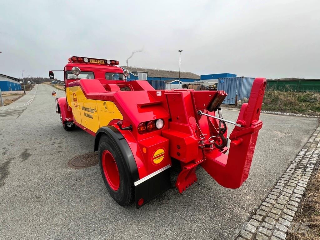 Scania LB 76 Total ny renoveret Camiones con caja de remolque