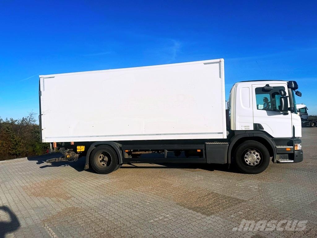 Scania P230 med lift Фургони