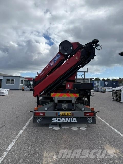 Scania P340 GAS med 2820 kran Kranwagen