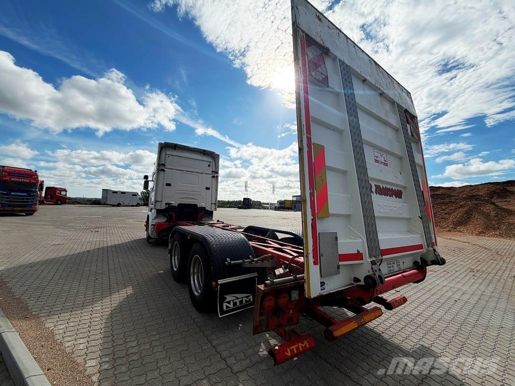 Scania R580 6x2 4500mm Chassis Cab trucks