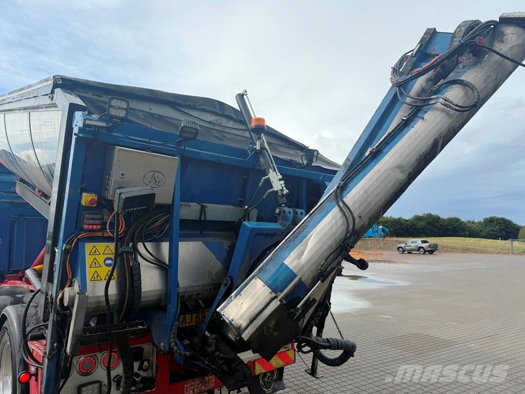 Scania R580 selv kørende med asfalt lad Camiones polibrazo
