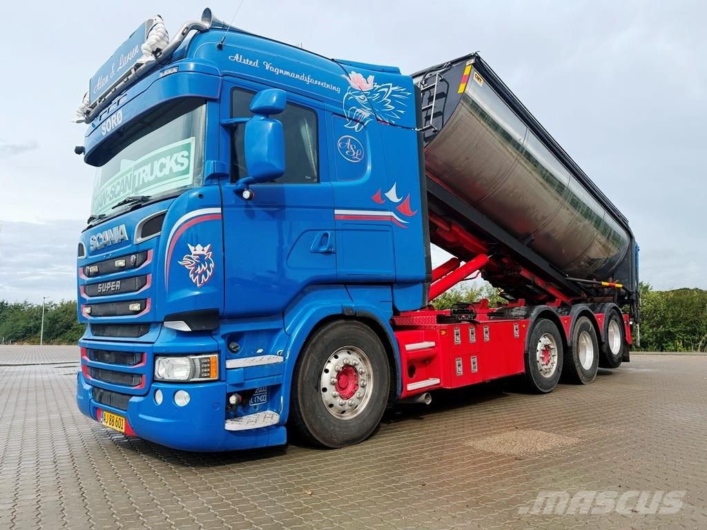 Scania R580 selv kørende med asfalt lad Camiones polibrazo