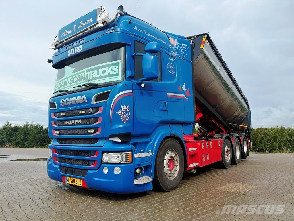 Scania R580 selv kørende med asfalt lad Camiones polibrazo