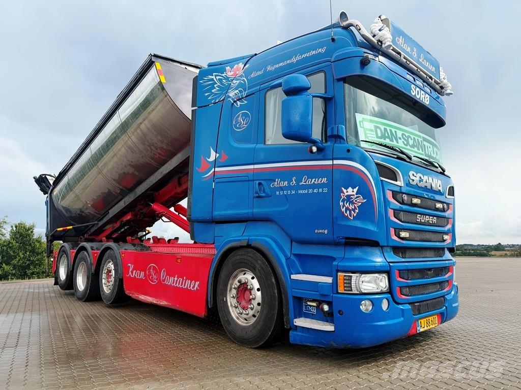 Scania R580 selv kørende med asfalt lad Camiones polibrazo