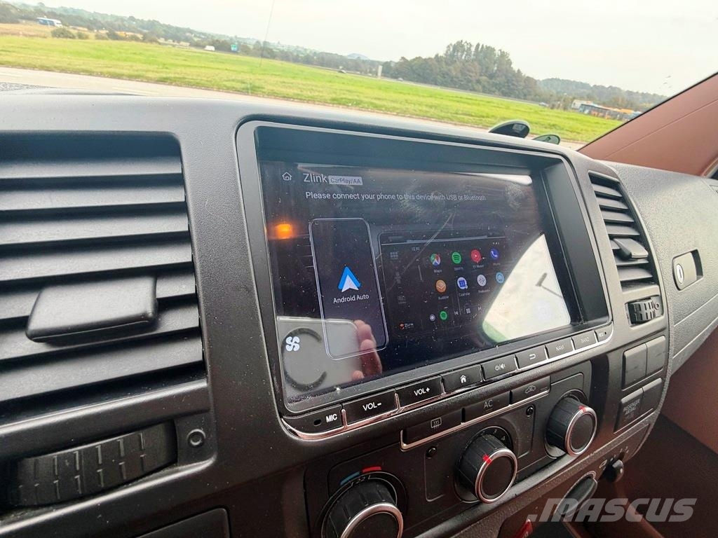 Volkswagen caravelle Deluxe edition moms fri Biler