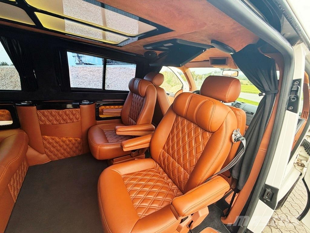 Volkswagen caravelle Deluxe edition moms fri Biler