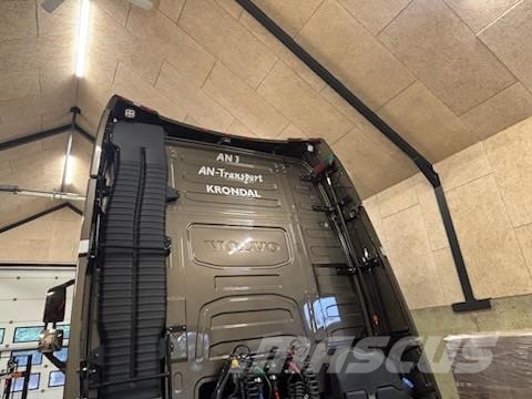 Volvo FH500TC 6x2 3000mm Hydr. 曳引機組件