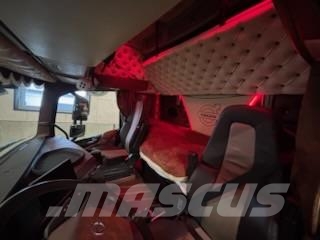 Volvo FH500TC 6x2 3000mm Hydr. 曳引機組件