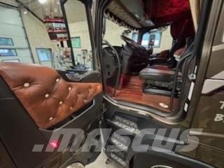 Volvo FH500TC 6x2 3000mm Hydr. 曳引機組件