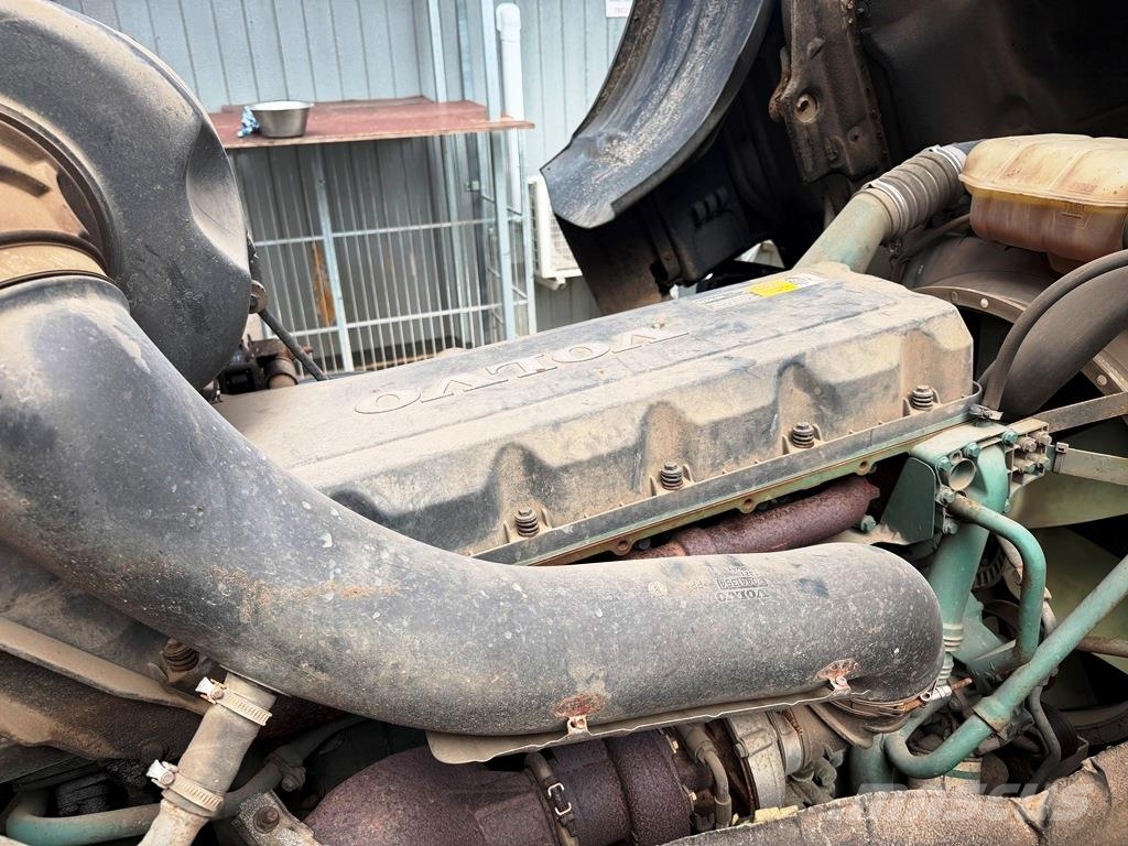 Volvo FM 9 260 sideåbning شاحنات ذات هيكل صندوقي
