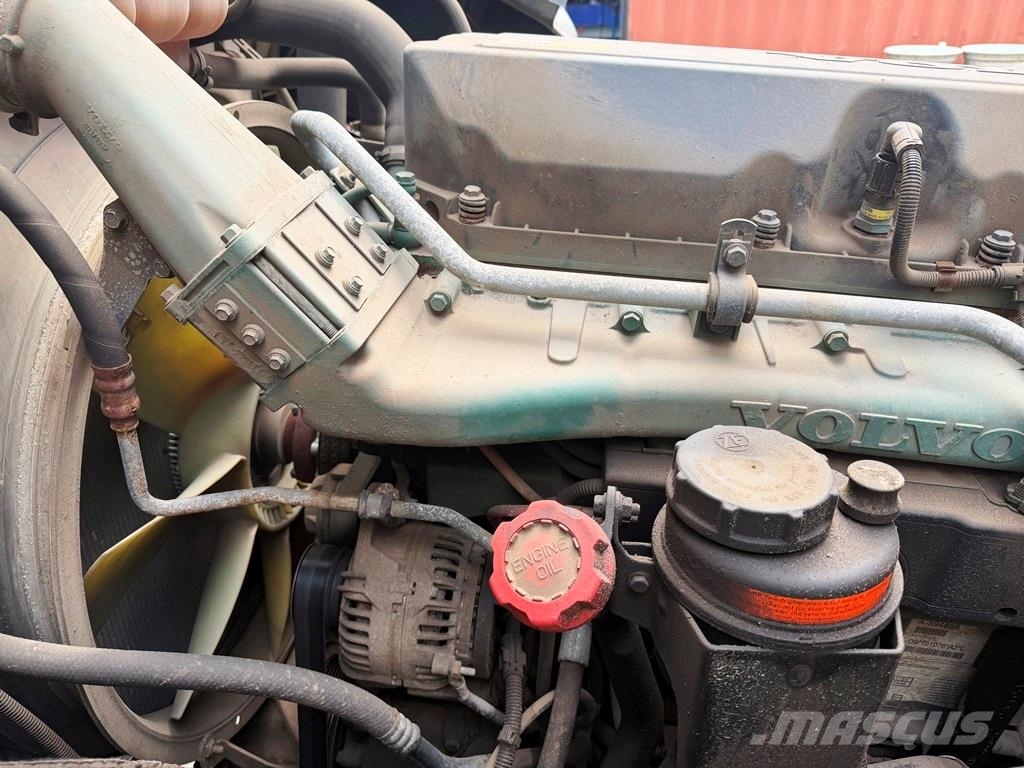 Volvo FM 9 260 sideåbning شاحنات ذات هيكل صندوقي