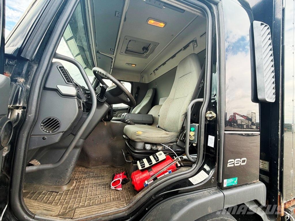Volvo FM 9 260 sideåbning شاحنات ذات هيكل صندوقي