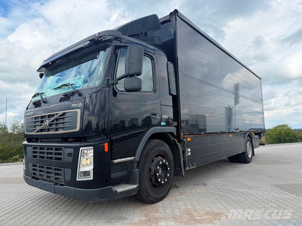 Volvo FM 9 260 sideåbning شاحنات ذات هيكل صندوقي