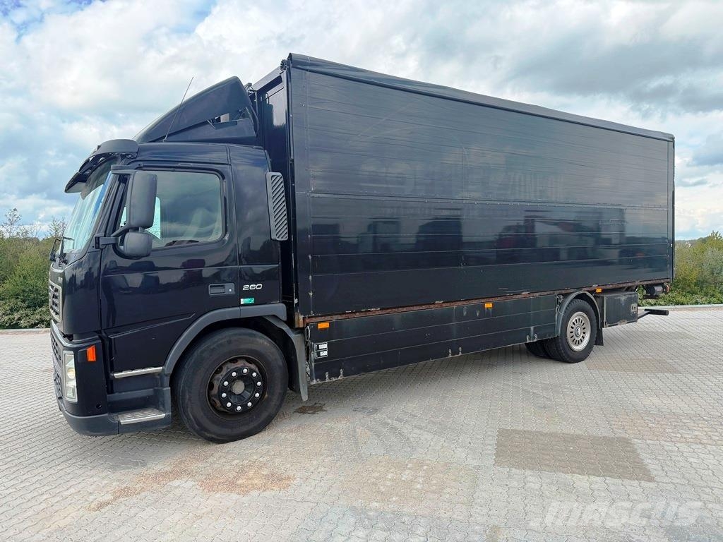 Volvo FM 9 260 sideåbning شاحنات ذات هيكل صندوقي