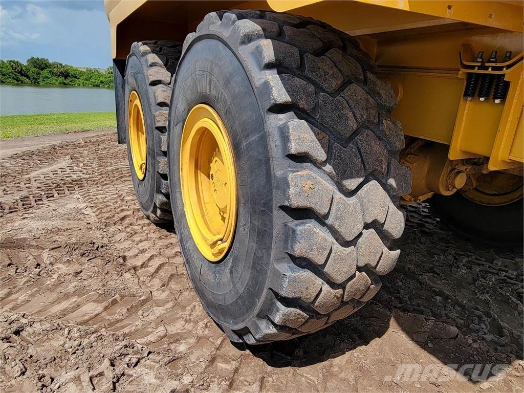 Bell B25E صهاريج مياه