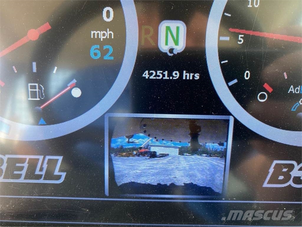 Bell B30E صهاريج مياه