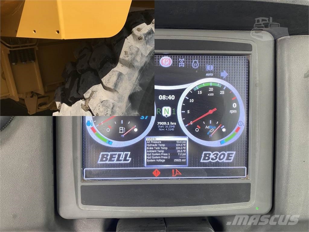 Bell B30E صهاريج مياه