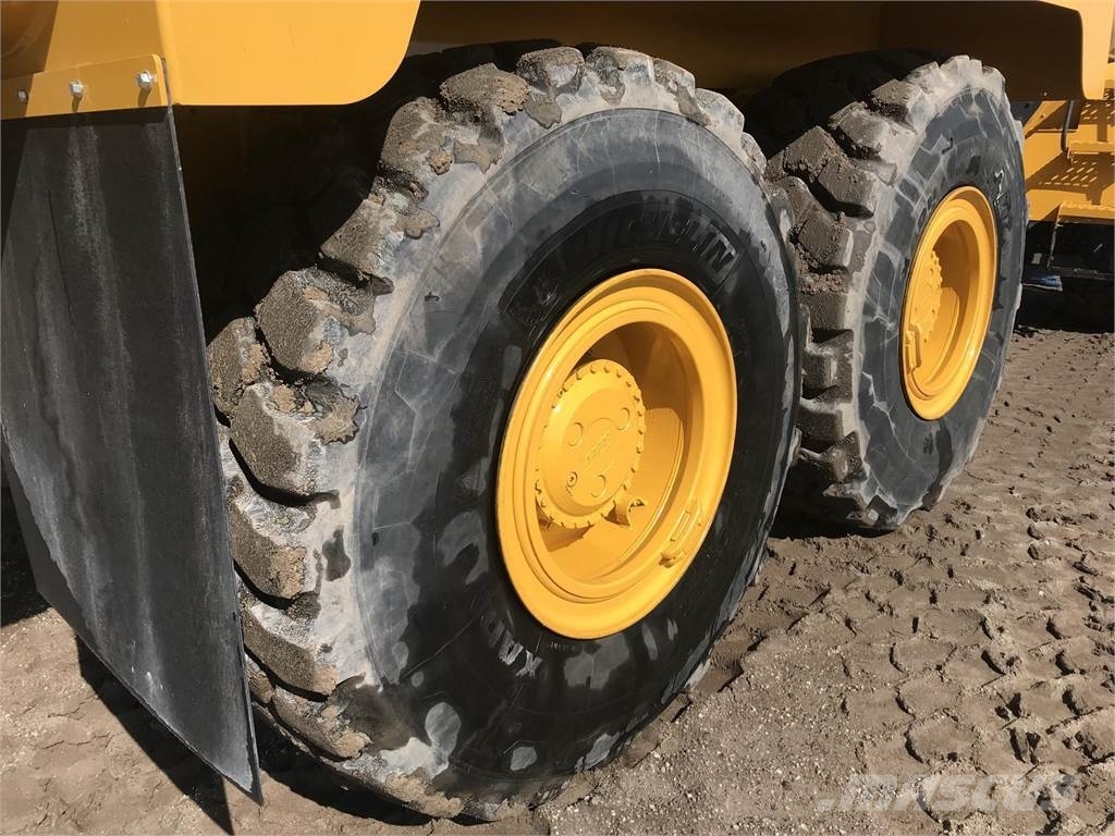 Bell B30E صهاريج مياه