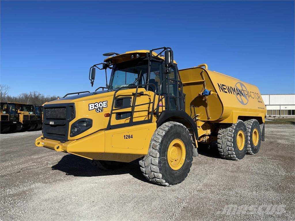 Bell B30E صهاريج مياه