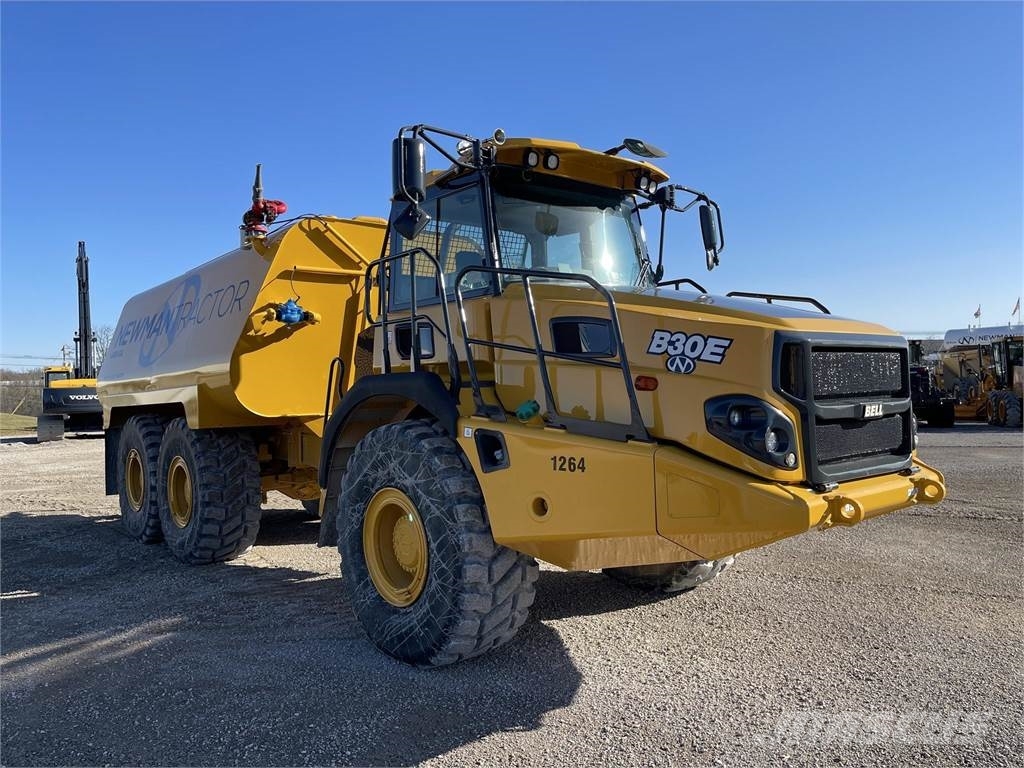 Bell B30E صهاريج مياه