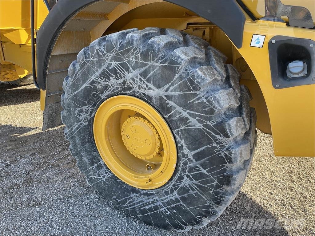 Bell B30E صهاريج مياه