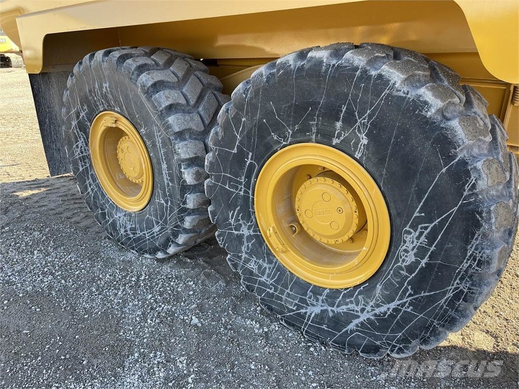 Bell B30E صهاريج مياه